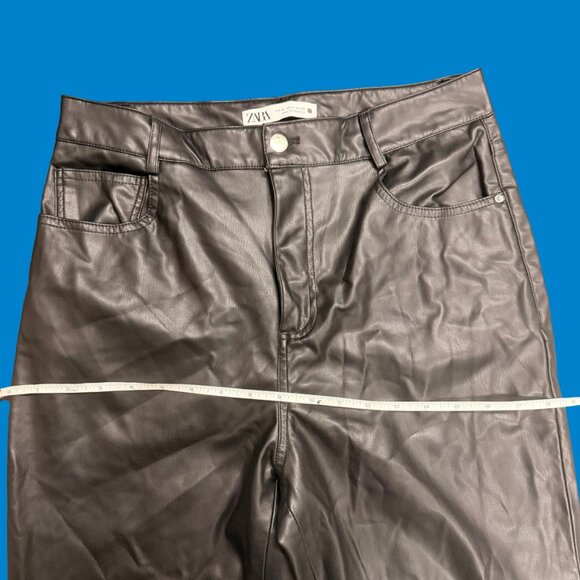 ZARA Faux Leather Straight-Leg Pants in Black High-Rise Vegan Leather (Size 8) - Picture 7 of 9